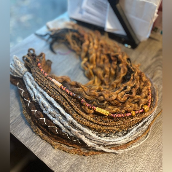 Beautiful Handmade dark autumn dread extentions - Picture 3 of 3